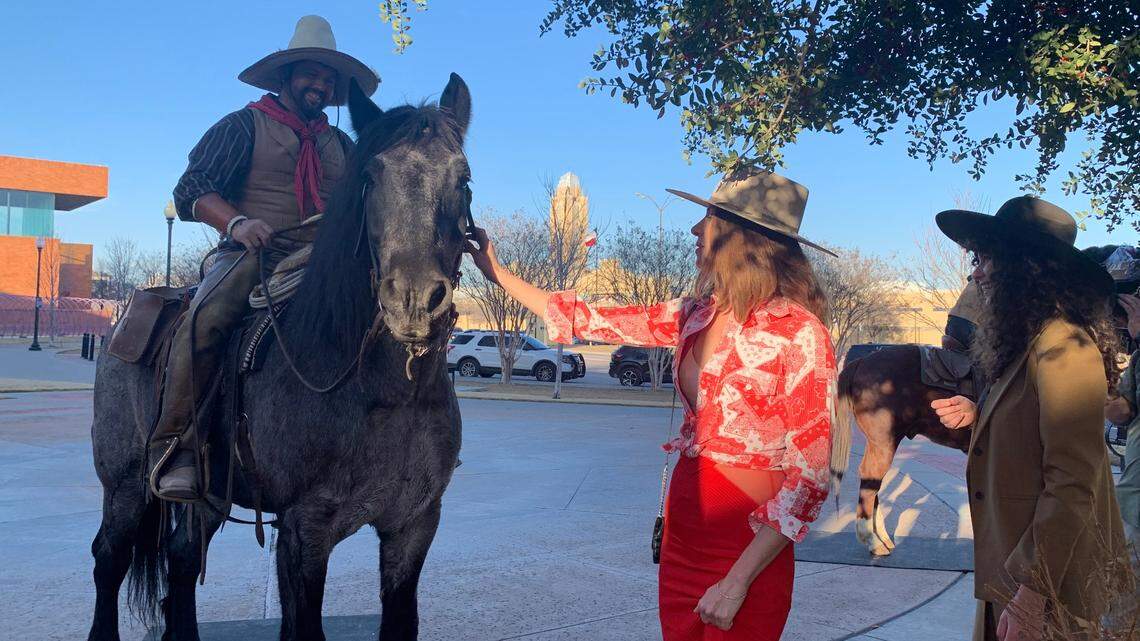 Cast, show creator Taylor Sheridan answer questions on ‘Yellowstone’ prequel ’1883’