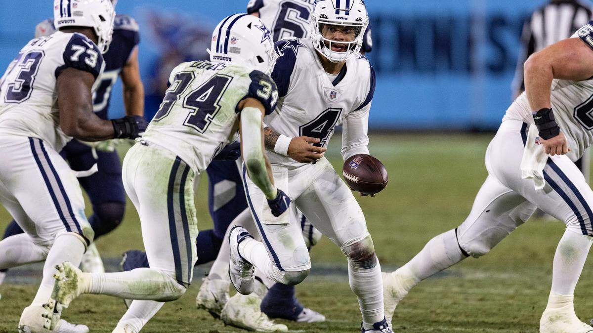 Dallas Cowboys quarterback Dak Prescott (4) and his teammates still have a chance to win the NFC East.