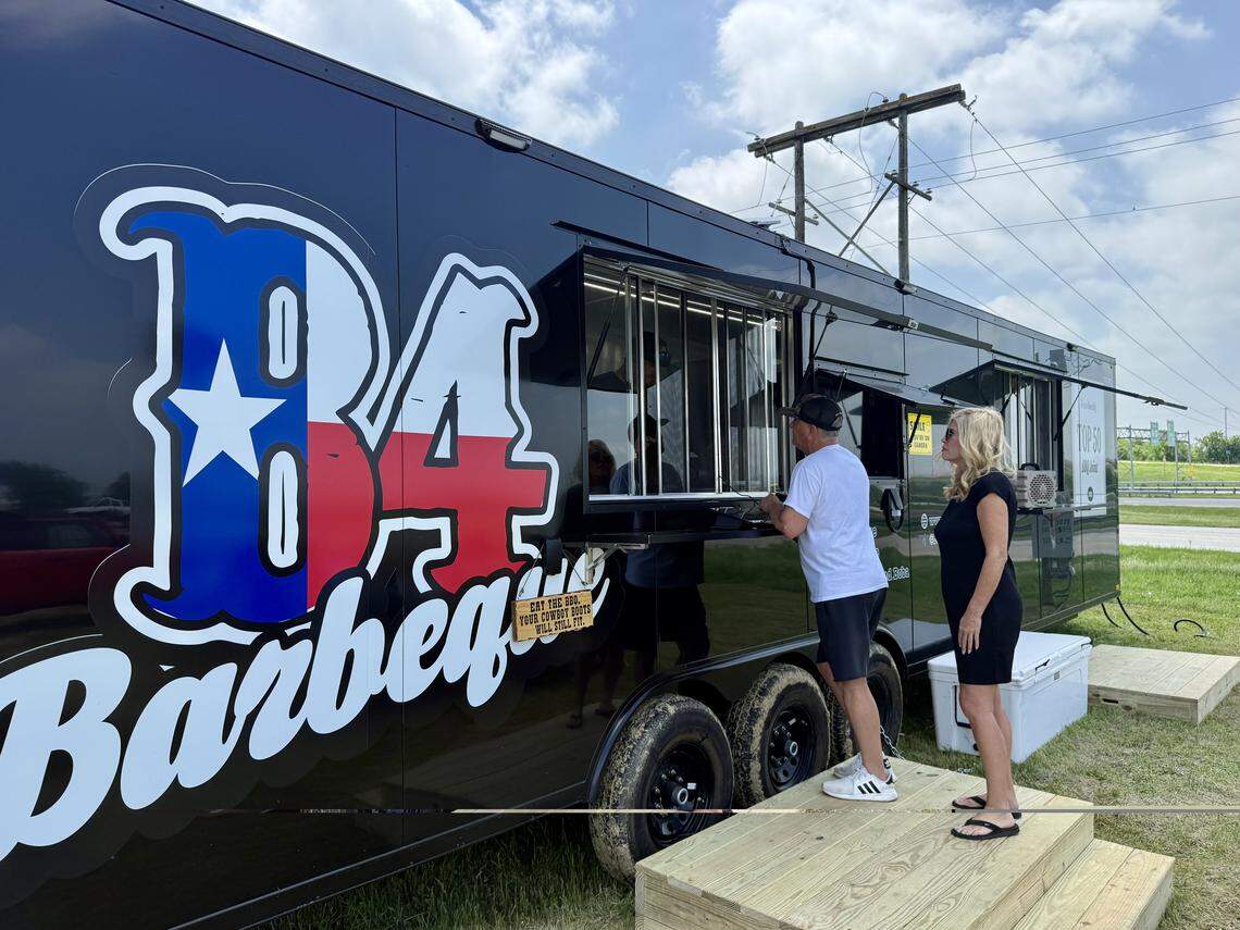 B4 Barbeque, a Texas Monthly top-ranked barbecue truck from East Texas, has opened a location on U.S. 287 in Rhome, Wise County.