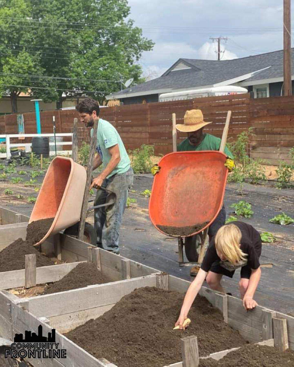CommUnity Frontline host activities such as Community Garden, where people can learn to garden and build a local community garden.