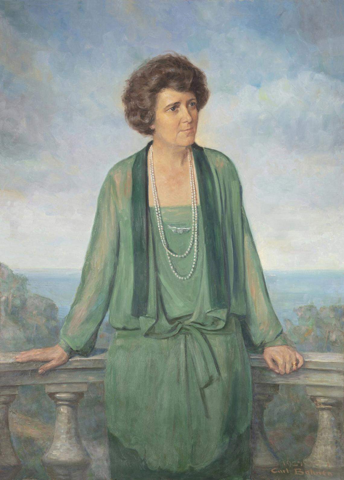 An oil portrait of Charles Lindbergh’s mother Evangeline Lindbergh was commissioned as a gift, which was given to Lindbergh when he visited Fort Worth in 1927.