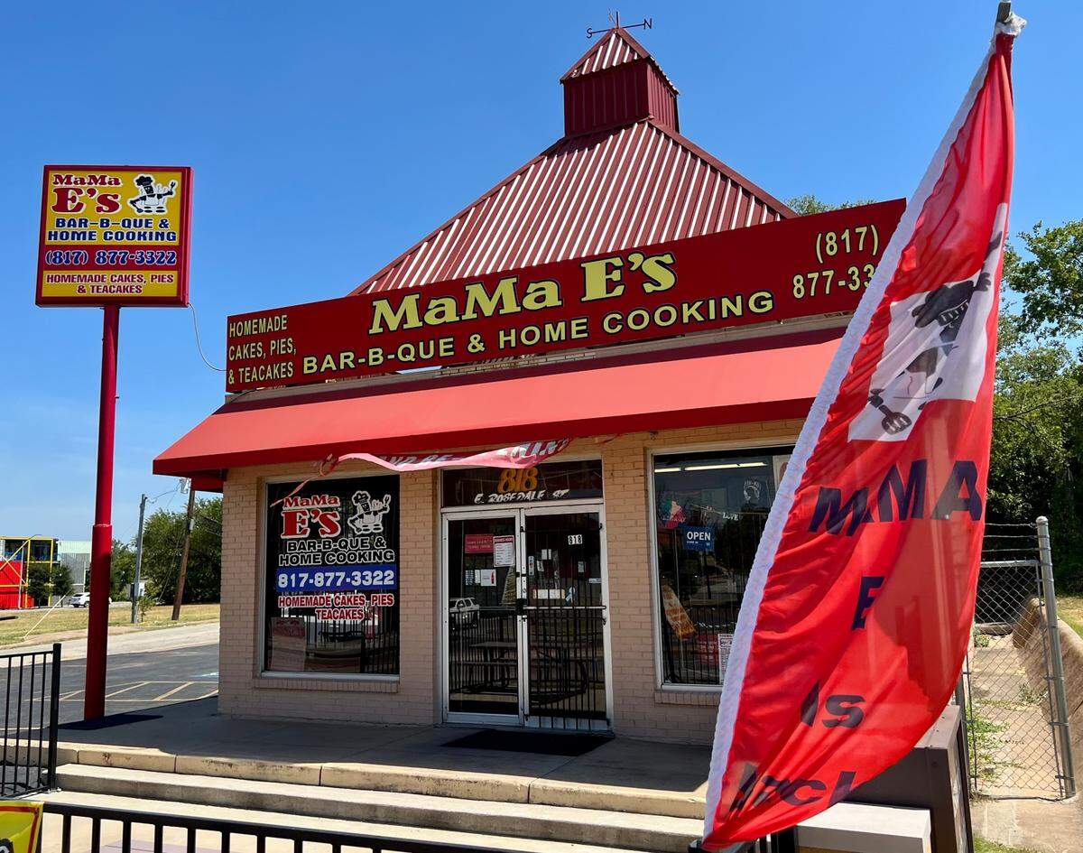 The signs read “MaMa E is Back” outside MaMa E’s Bar-B-Que & Home Cooking Aug, 2, 2023.