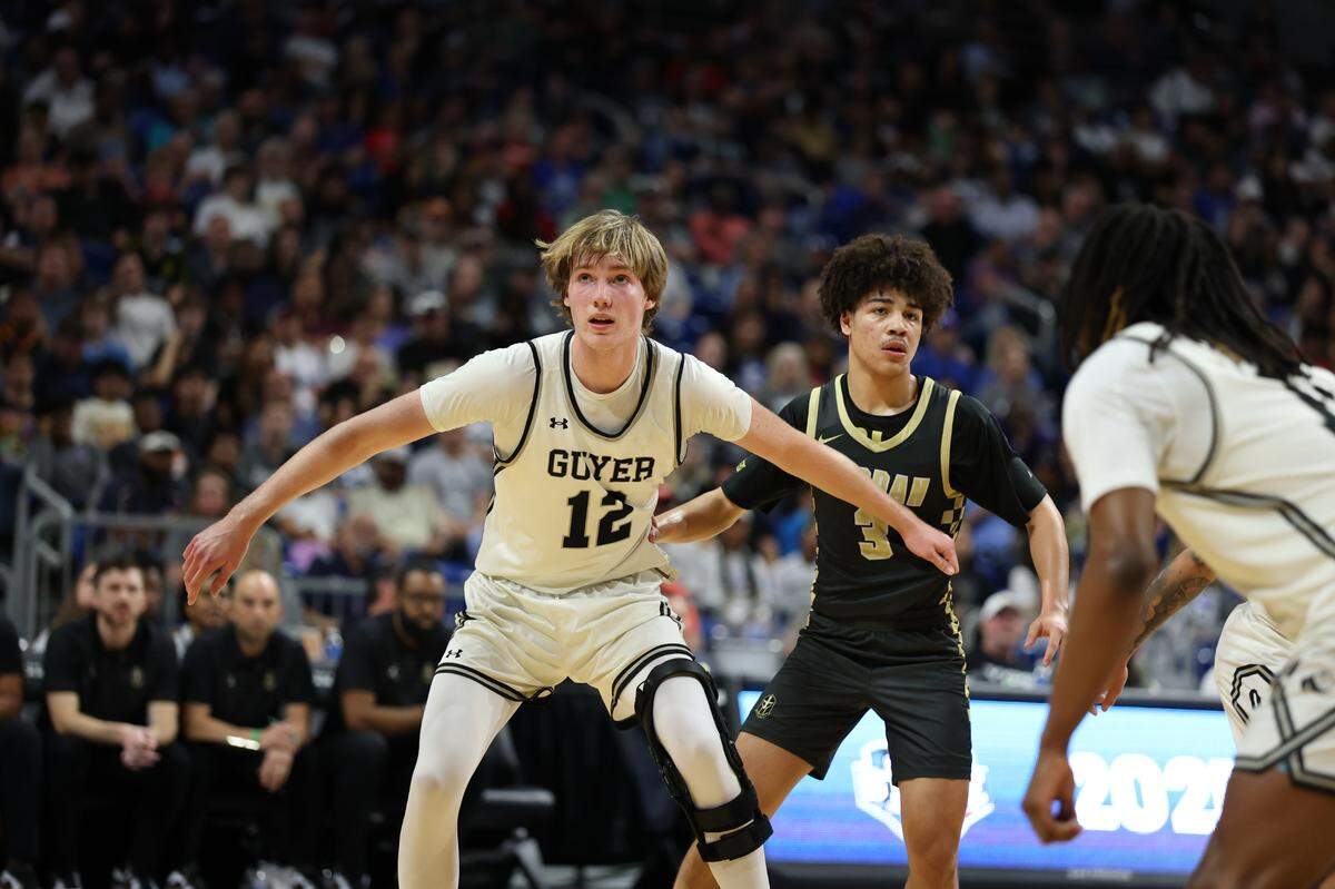 Denton Guyer’s Kenneth Huynh waits for a pass in the Class 6A Division 2 state championship against Katy Jordan at the Alamodome in San Antonio on Saturday, March 8, 2025.