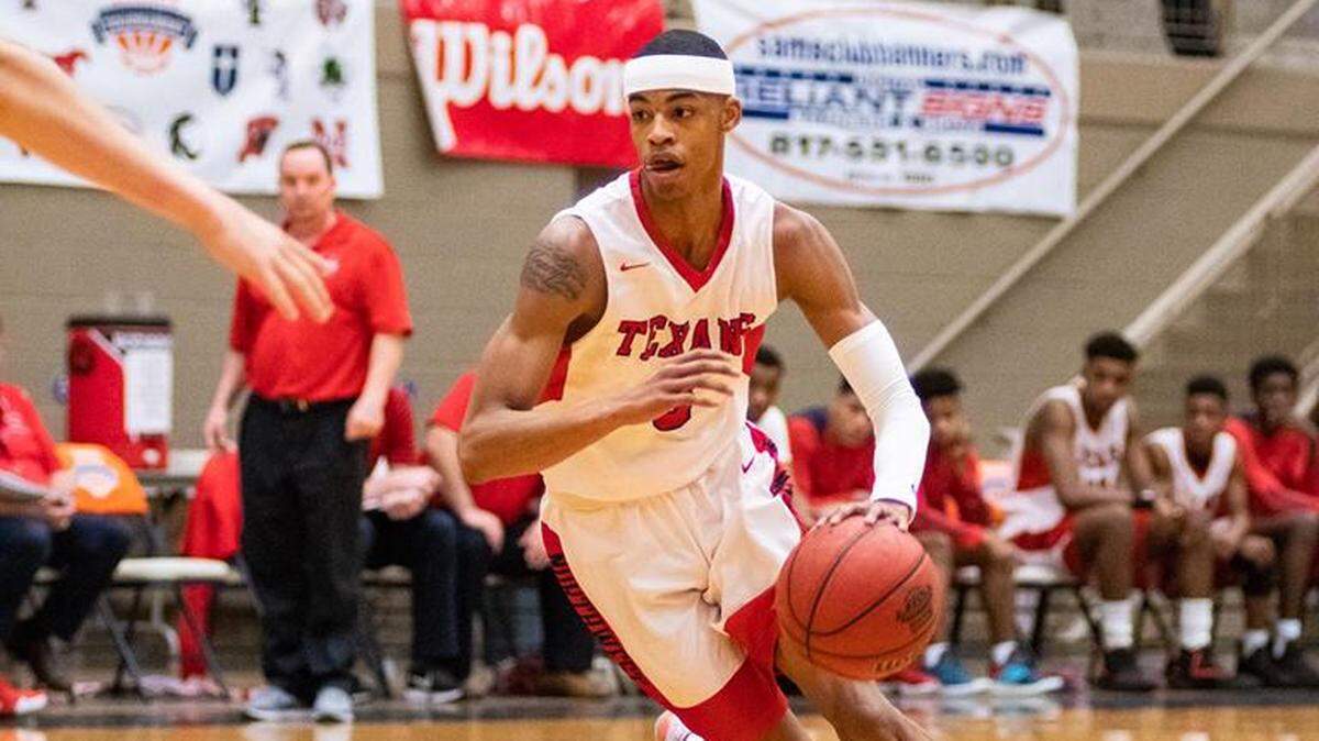Justin Northwest senior Avery Anderson