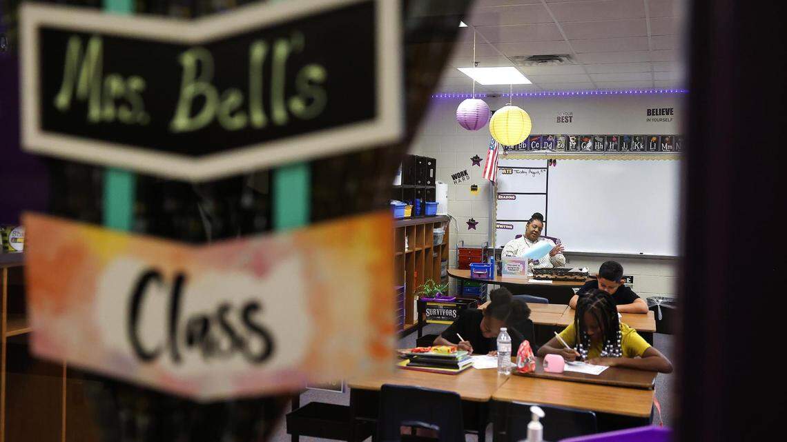 4-day school week helps some rural Texas districts hire teachers. Others? Not so much