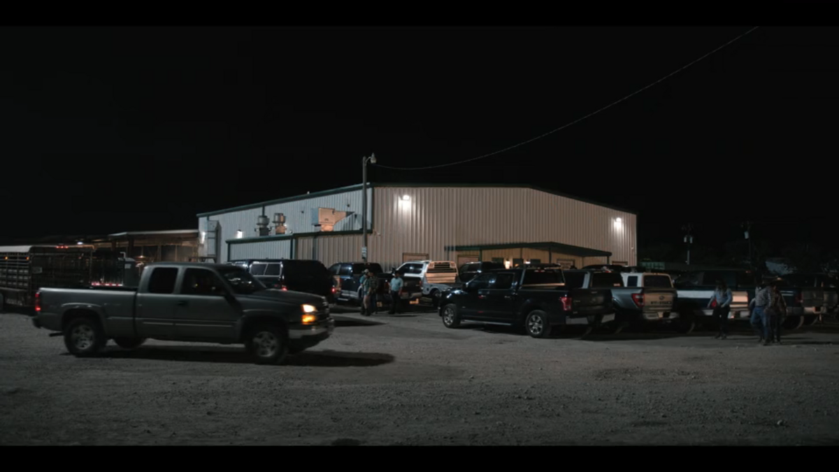 The Johnson County Livestock Exchange building in Cleburne appears in “Dutton Ranch” season 1, episode 2.