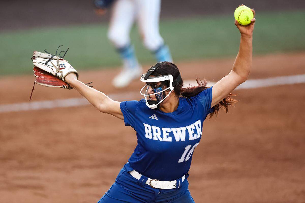White Settlement Brewer pitcher Cozy Tyson (16) attempts to throw a pitch against Montgomery Lake Creek in the UIL Class 5A Division II state softball championship game at Red & Charline McCombs field in Austin, Texas, on Friday, May 29, 2026.
