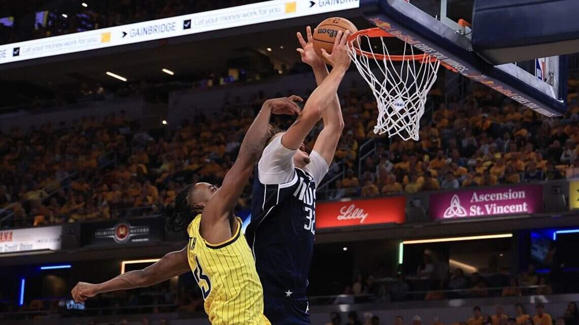 Dallas Mavericks star to miss home opener after injury on flagrant foul