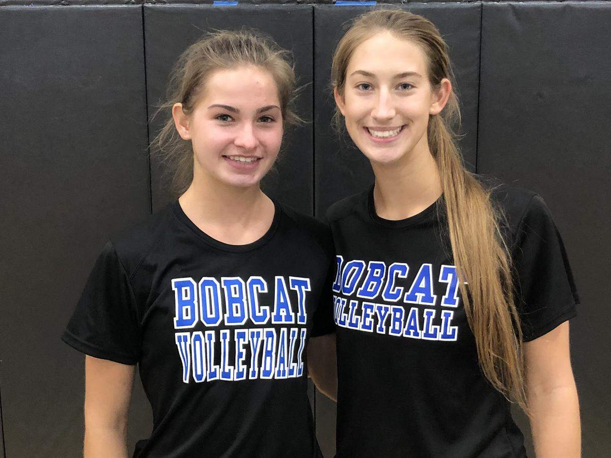 Byron Nelson 2020 hitter Paige Flickinger (left) and 2019 middle Kelli McKinnon.