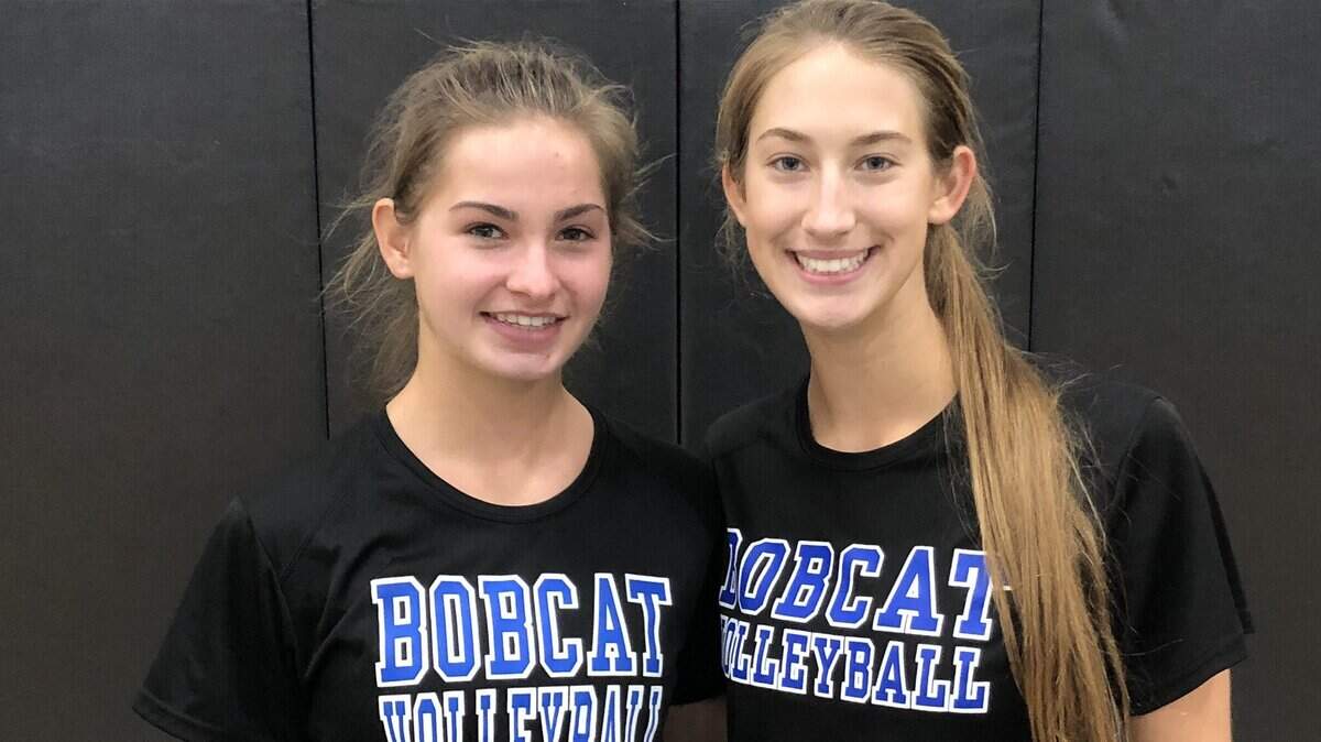 Byron Nelson 2020 hitter Paige Flickinger (left) and 2019 middle Kelli McKinnon.