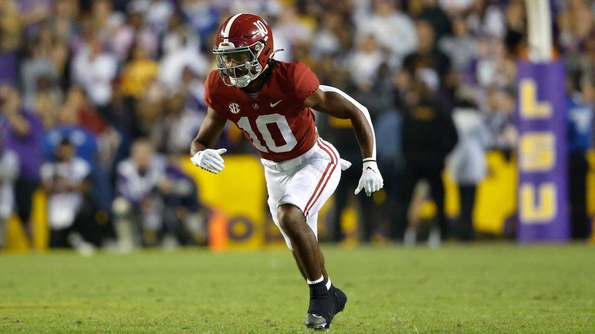 Alabama wide receiver JoJo Earle (10) during the first half of an NCAA college football game against LSU in Baton Rouge, La., Saturday, Nov. 5, 2022. (AP Photo/Tyler Kaufman)