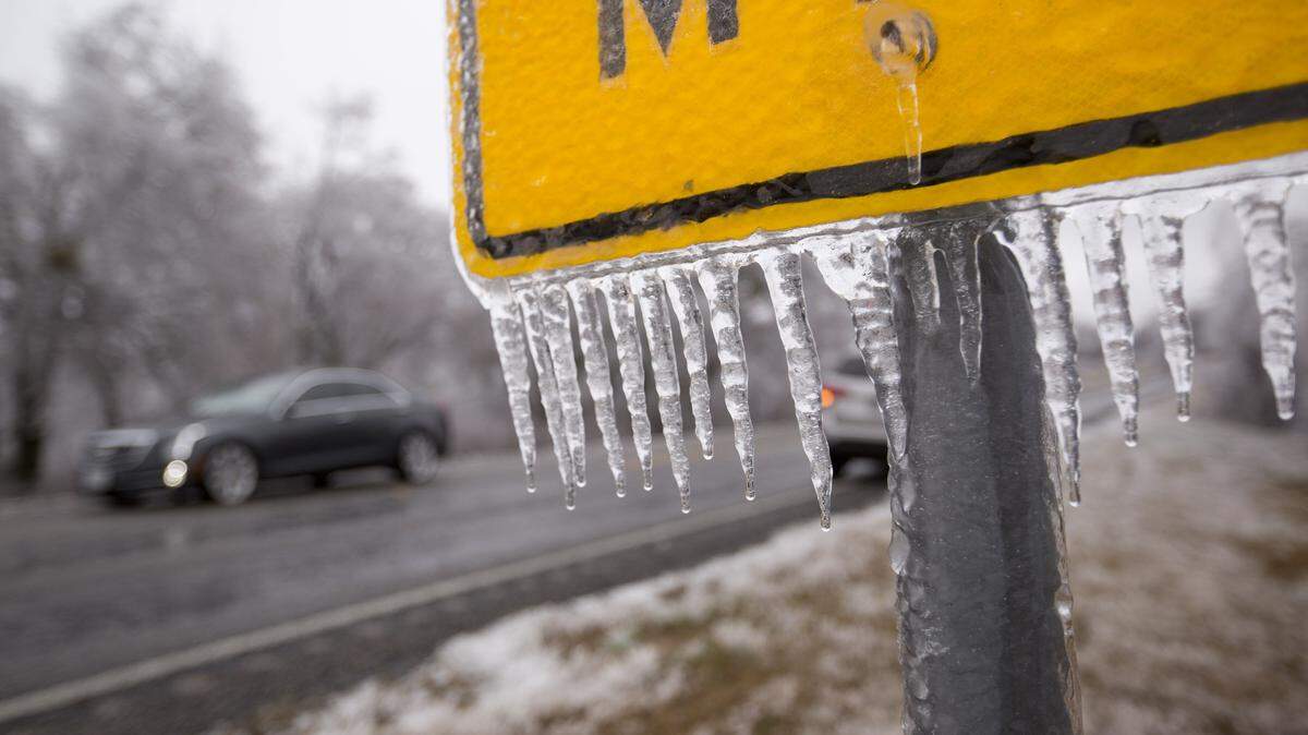 Dangerous winter weather including possible snow, ice and freezing temperatures is expected across parts of Mississippi starting Thursday through early next week, forecasts show.