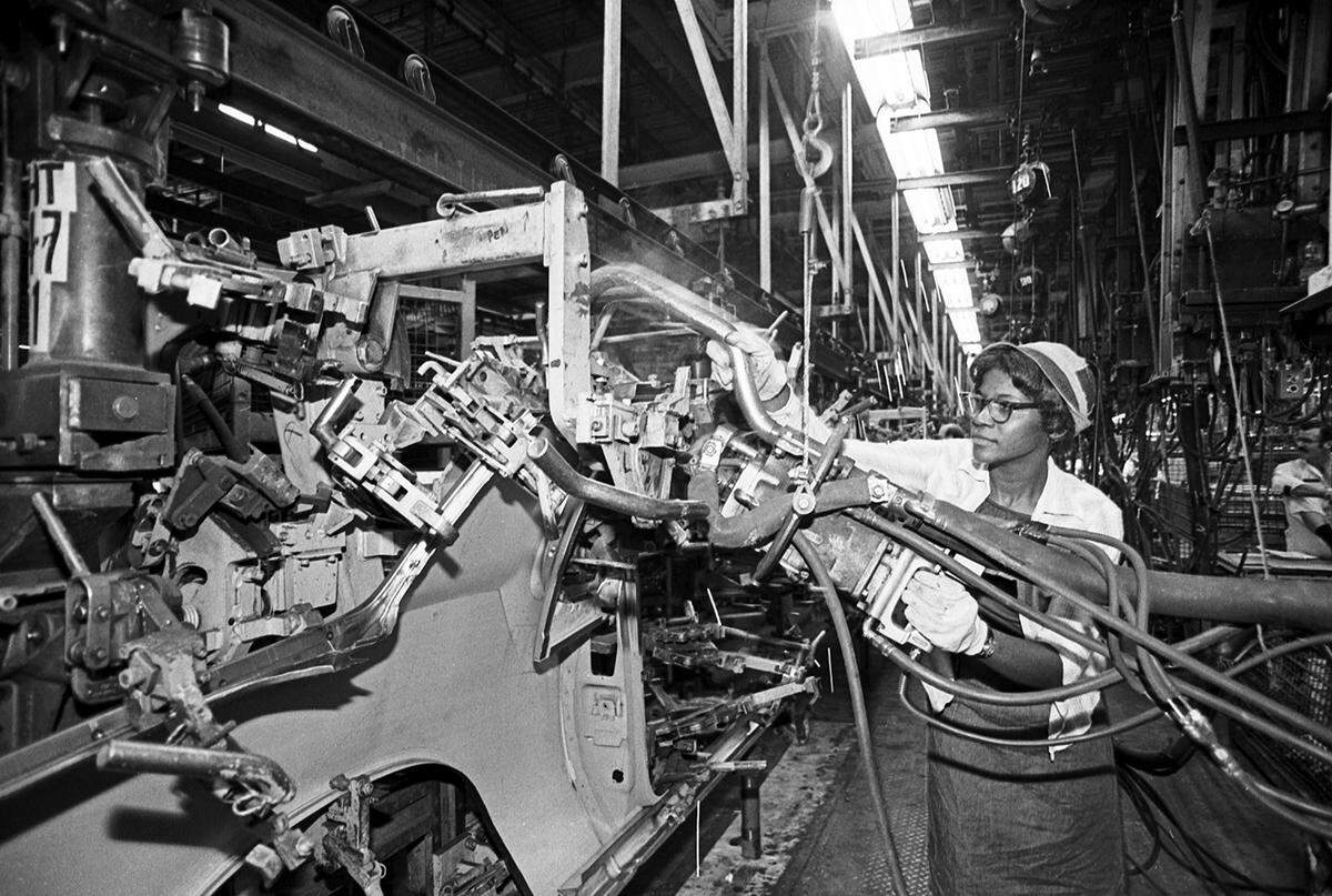 June 7, 1978: Women working in General Motors’ Arlington assembly plant now comprise 10 percent of the 4,500 hourly employees.