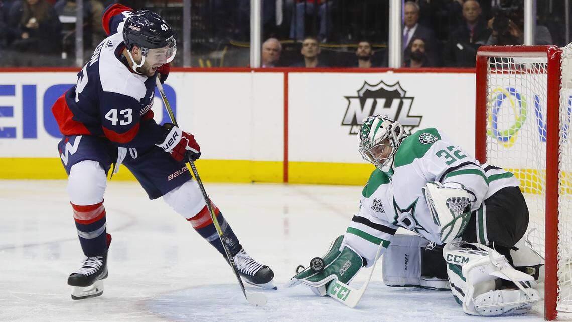 Stars goaltender Kari Lehtonen (32) stops a shot by Washington Capitals right wing Tom Wilson (43) during the second period Tuesday in Washington.