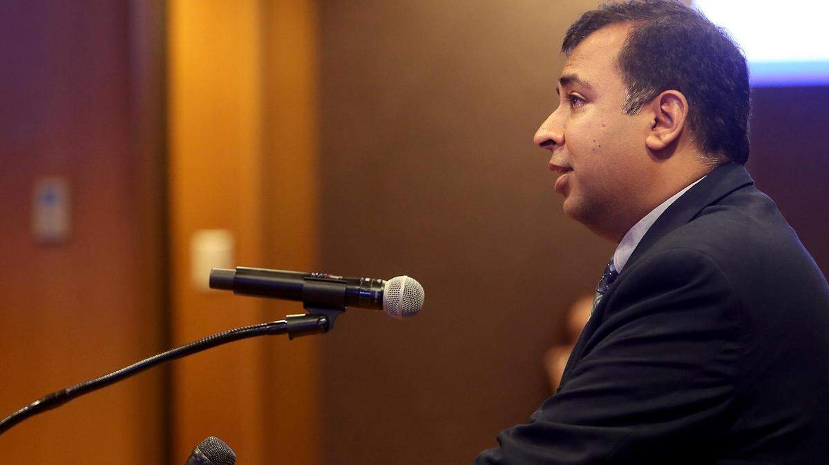 Vinny Taneja, director of the Tarrant County Health Department, gives an update on testing and other coronavirus concerns during a Tarrant County Commissioners Court meeting on Tuesday, March 17, 2020.
