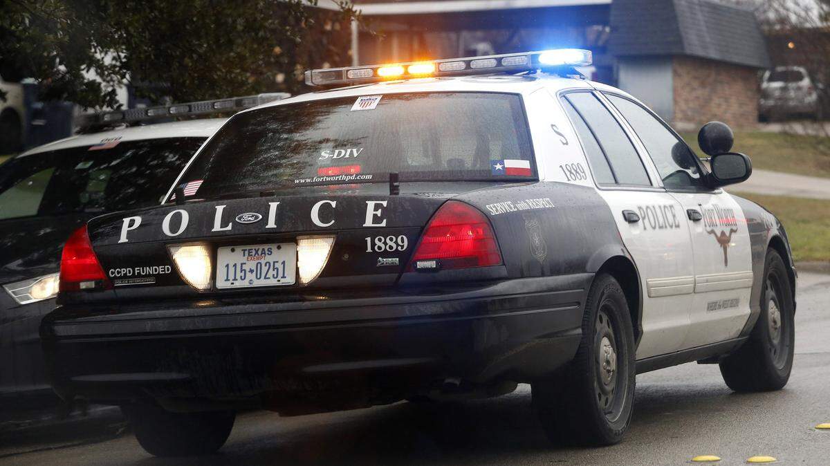 Fort Worth police sent 17 units to the site of a shooting Wednesday night.  