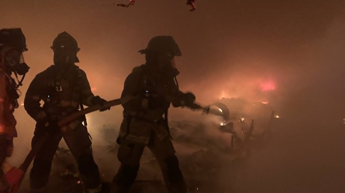 Firefighters put out a blaze outside a south Fort Worth church in 20 minutes early Wednesday. The cause of the fire is still under investigation.