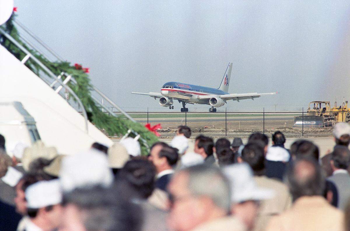 Dec. 14, 1989: An American Airlines Boeing 757 is the first aircraft to land at the new $35 million Alliance Airport in Fort Worth during inauguration ceremonies.