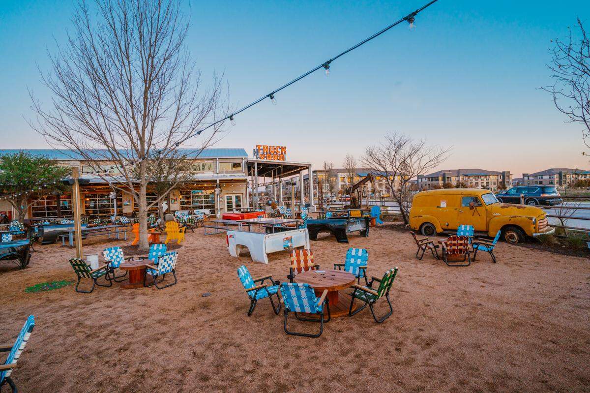 Truck Yard at Alliance Town Center has plenty of lawn chairs and fire pits. 