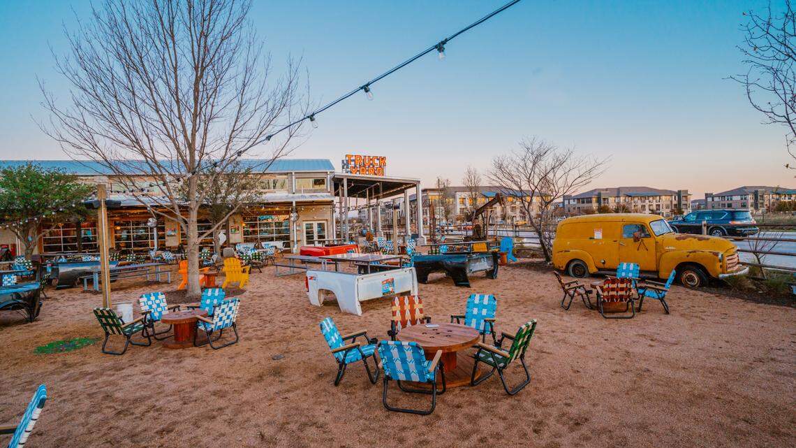 Truck Yard at Alliance Town Center has plenty of lawn chairs and fire pits. 