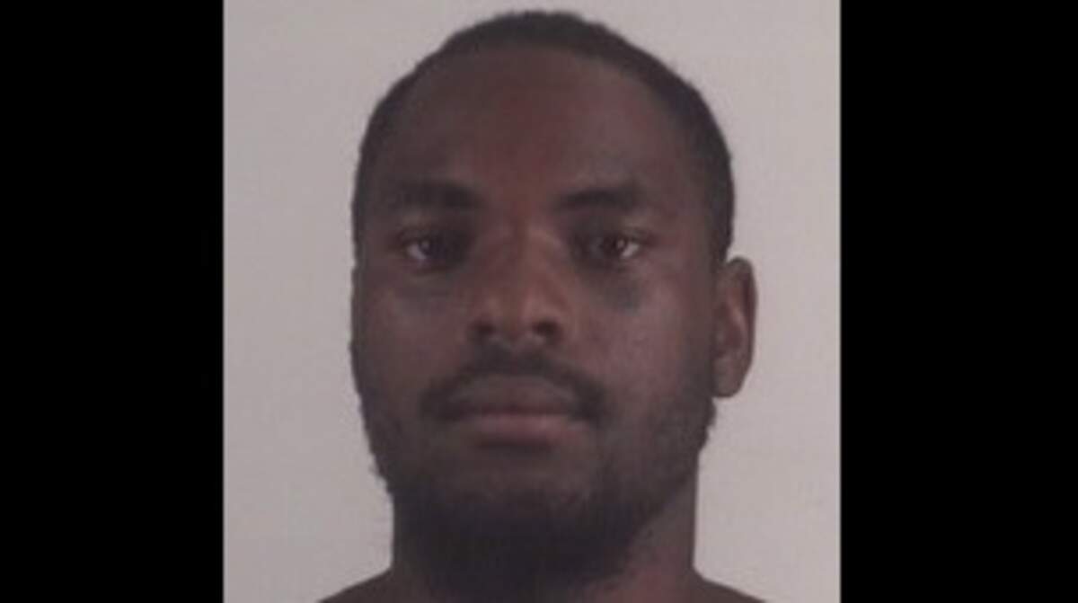 Kenneth Bridgewater was shot in the leg Wednesday morning as he attempted to rob a Fort Worth store, police said.