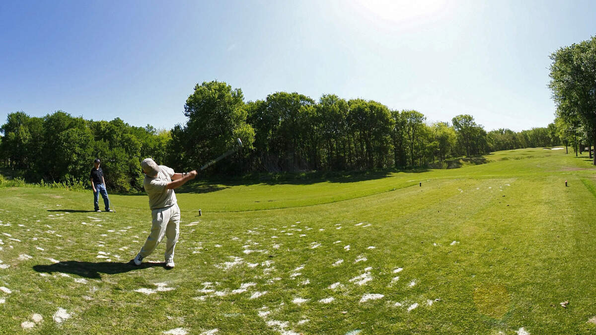 Southern Oaks Golf Club is set to re-open under new ownership and new management on Feb. 1.