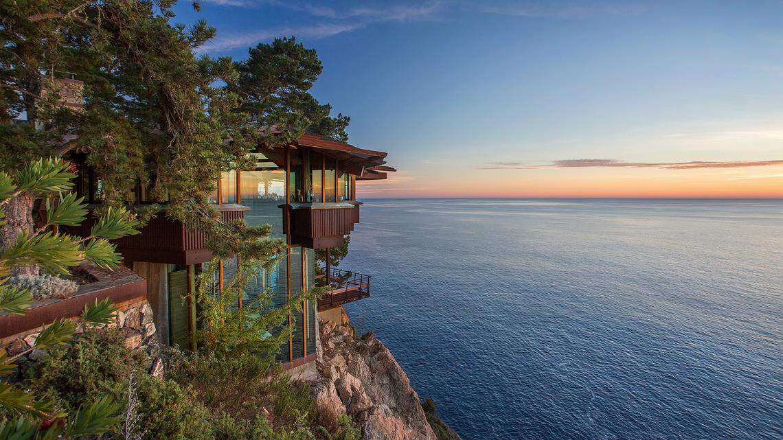 The exterior of the home is visually stunning.