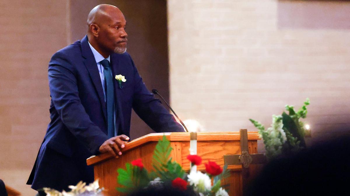 Willie “Satellite” Totten, former Mississippi Valley State quarterback coached by Archie Cooley Jr., speaks during his funeral on Friday, April 26, 2024, at Genesis United Methodist Church in Fort Worth. Totten played with Jerry Rice under Cooley during the early 1980s at Mississippi Valley State.