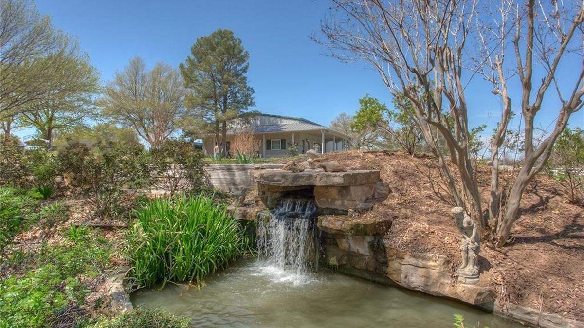 Gunsolus Creek Ranch at 1011 E. FM 2231 is priced $2,900,000.