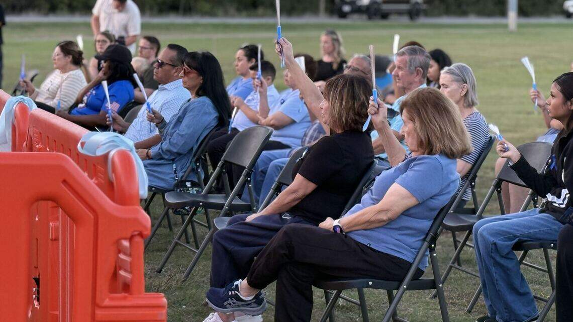 Everman community comes together to say final goodbyes to Noel Rodriguez-Alvarez