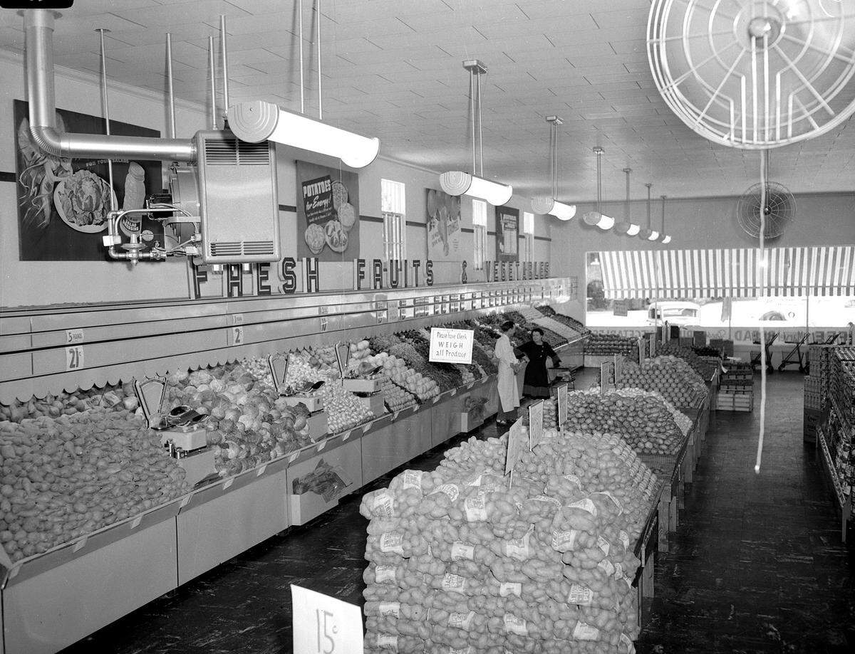 May 12, 1942: The new A&P supermarket at 1608 Hemphill St. at West Maddox Avenue was 12,000 square feet, “believed to be the largest of its kind in this section of the country.” The interior is finished in cool green and white. ”The Super Market brings to Fort Worth its first example of the new mass display, mass sales food market, operated on much the same basis as the larger department stores,” the Star-Telegram reported. The location today is the newly opened Dickies Skate Plaza.
