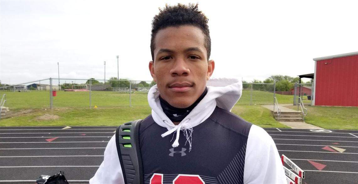 Four-star defensive back Jeffery Carter (pictured) and three-star wide receiver Monterren Parks have transferred out of Aledo, Bearcats head coach Steve Wood told the Star-Telegram.
