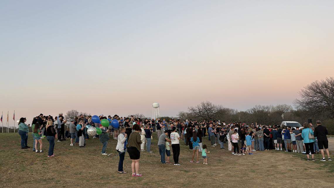 Hundreds gather in Arlington to honor boy, 14, who was killed in shooting accident