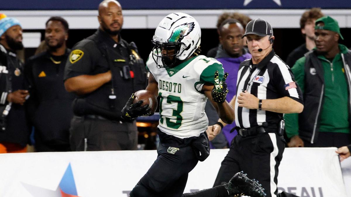 DeSoto wide receiver Daylon Singleton even outruns the officials to the end zone during the first half of the UIL Conference 6A Division 2 state championship football game at AT&T Stadium in Arlington, Texas, Saturday, Dec. 16, 2023.