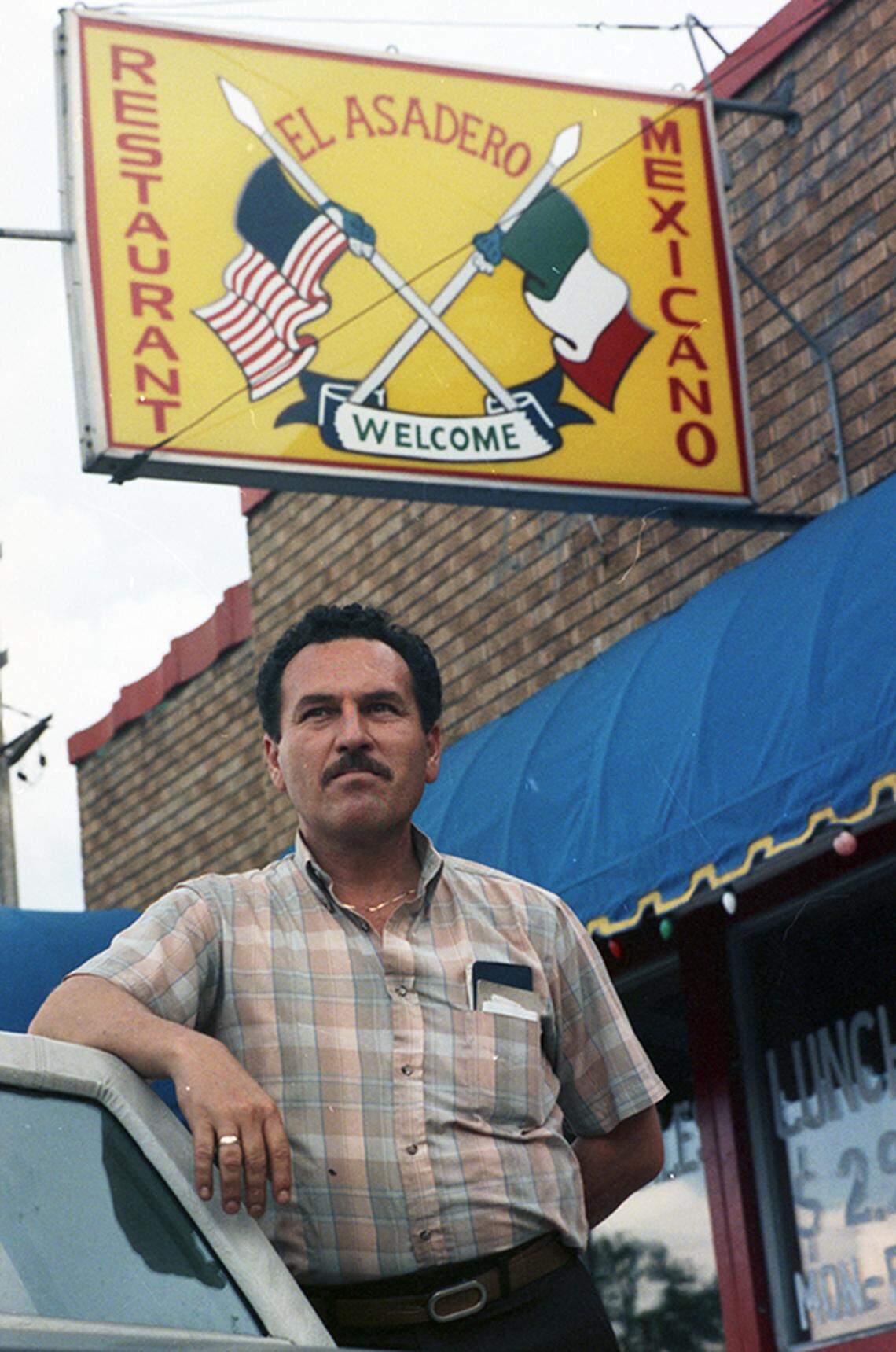 Aug. 16, 1987: Hector Villarreal in front to his restaurant, El Asadero, in Fort Worth’s North Side neighborhood. (The restaurant today at 1535 N. Main St. is Los Asaderos.)