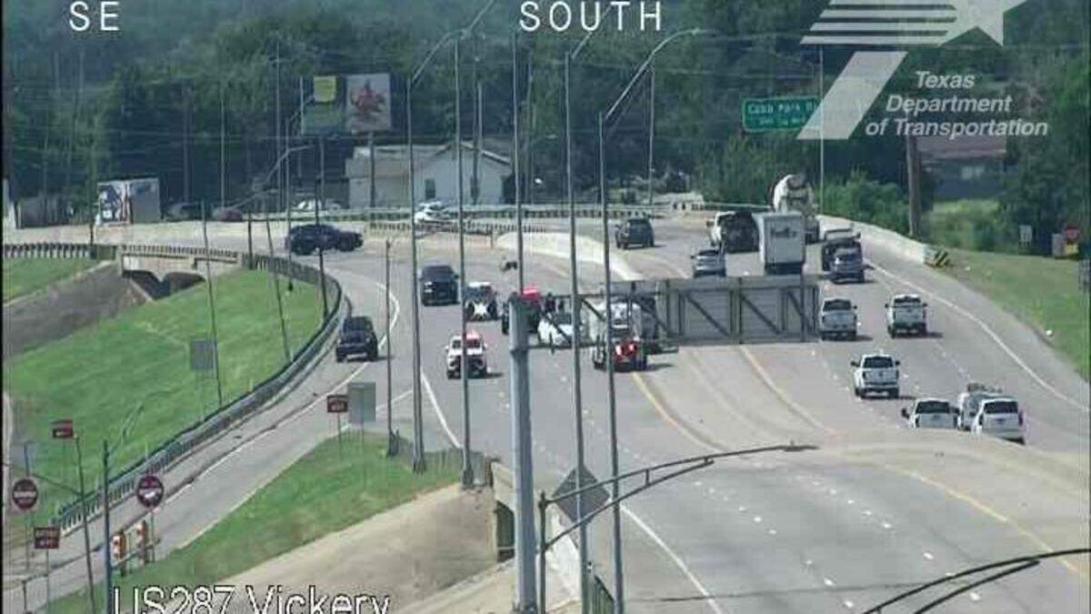 A major accident near downtown Fort Worth causes closure of all northbound lanes of U.S. 287 near Rosedale Street.