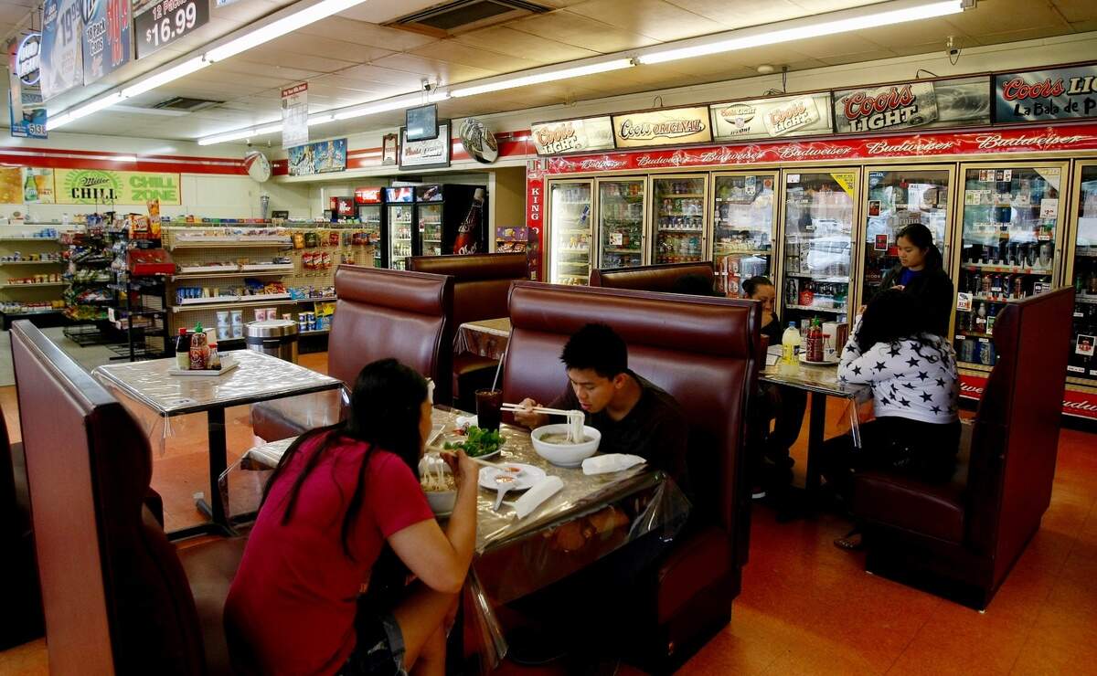Le’s Wok is photographed in Fort Worth on Thursday, July 31, 2014.