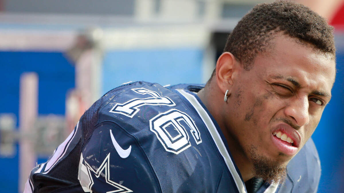 Defensive end Greg Hardy played for the Dallas Cowboys in 2015. He never played in the NFL again. He’s back in the news, most recently because he filmed himself on social media selling packages for Spectrum at a Walmart in Garland.