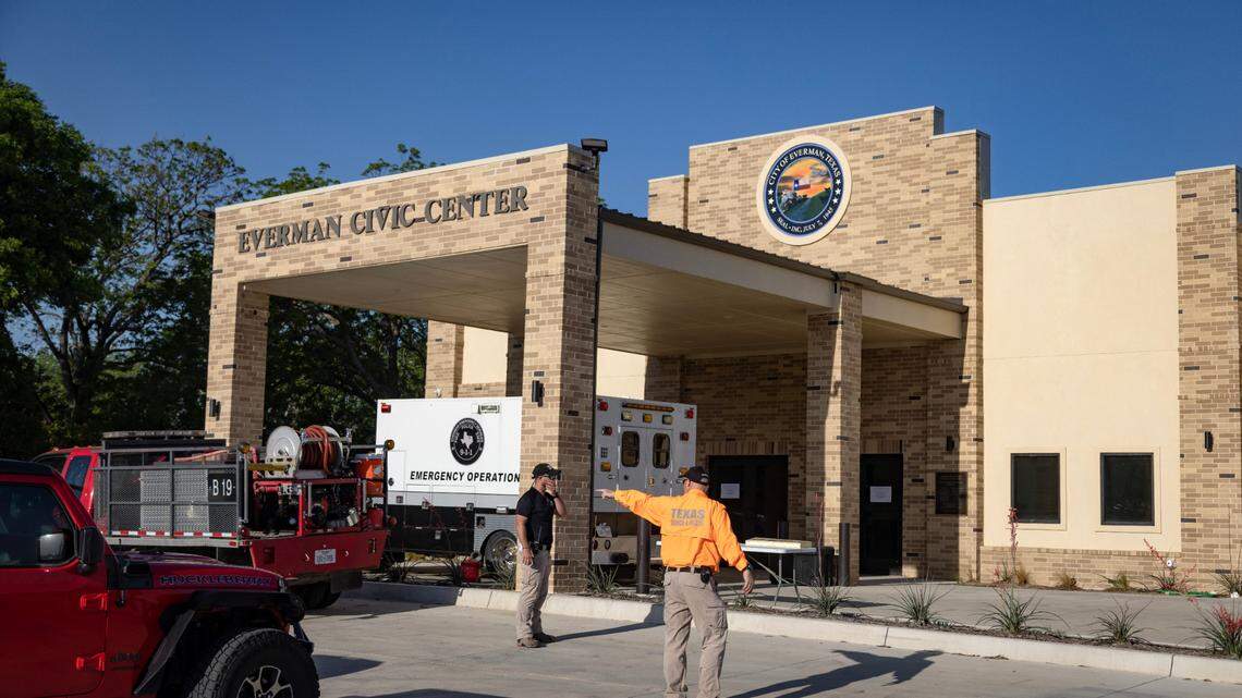 Police, volunteers resume large-scale search for 6-year-old Noel in Everman, Texas