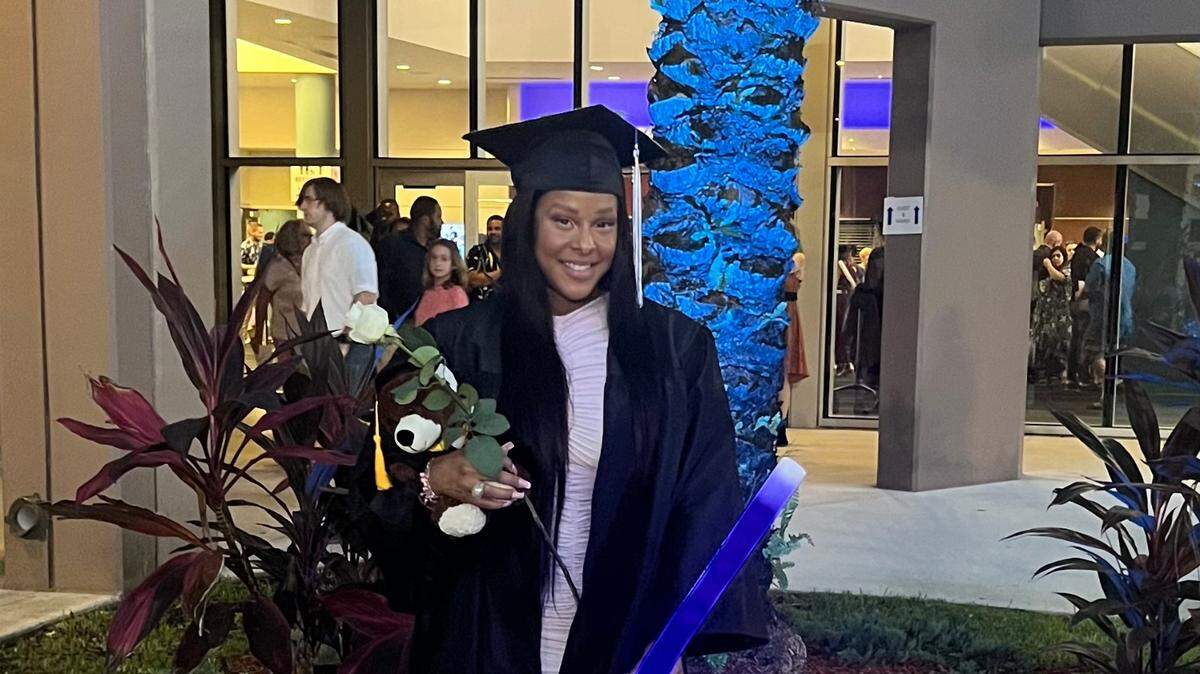 Ariella Scott, 26, has stage 4 cancer and recently an associate degree in medical administrative billing and coding from Keiser University in Florida.