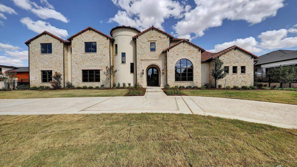The home at 1521 Moss Lane is priced $2,999,000.