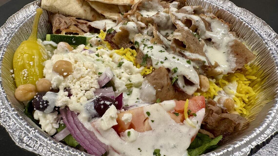 A friendly new Greek restaurant off Camp Bowie has ‘outstanding’ gyro & bowls