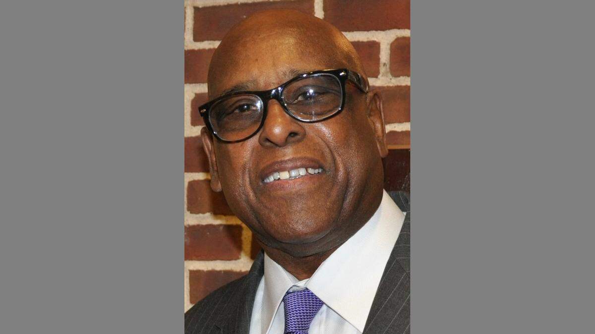 Joe Breedlove Sr., an east Fort Worth businessman, died at 80.