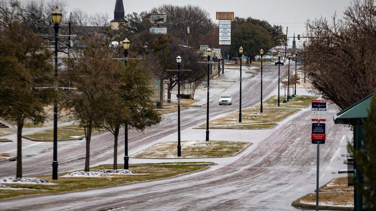 SCHOOLS: Fort Worth, other North Texas districts cancel classes Friday as roads get worse