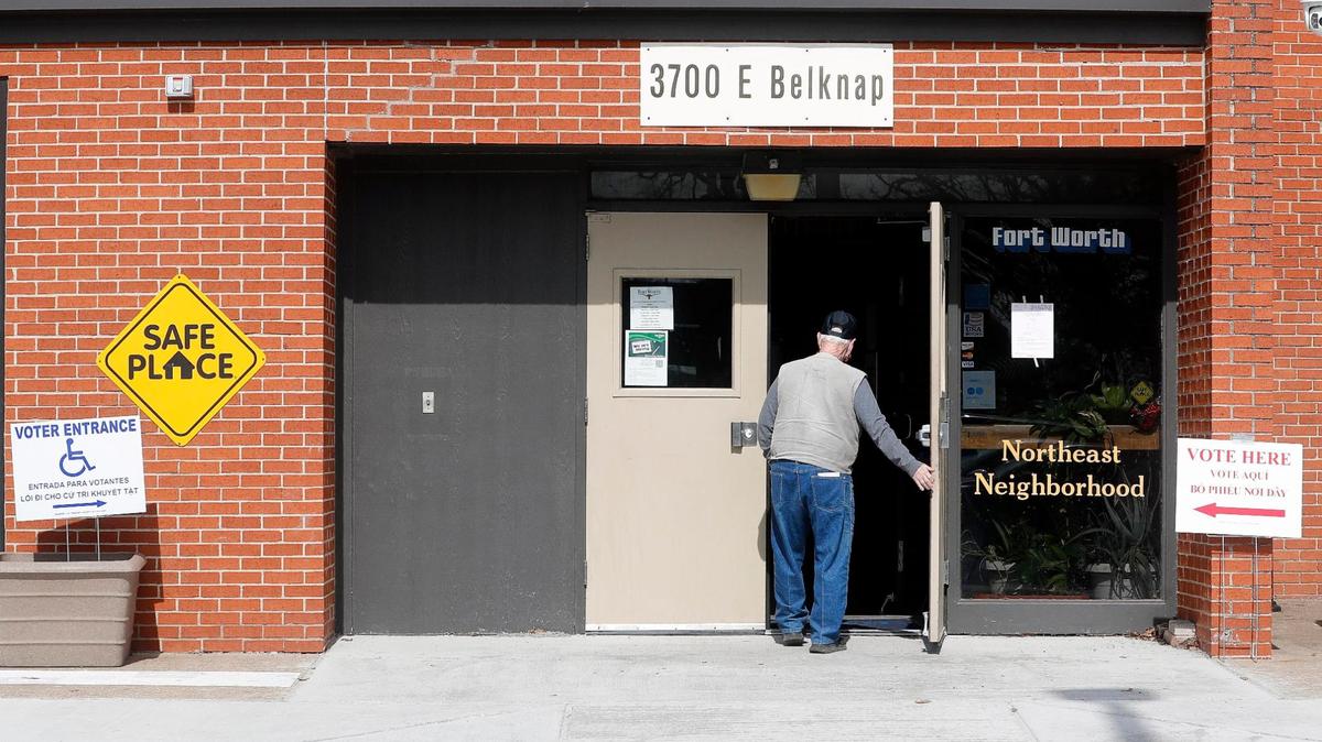 A man goes inside the Riverside Community Center to vote on election day in Fort Worth, Texas, Tuesday, Mach 1, 2022. (Special to the Star-Telegram Bob Booth)