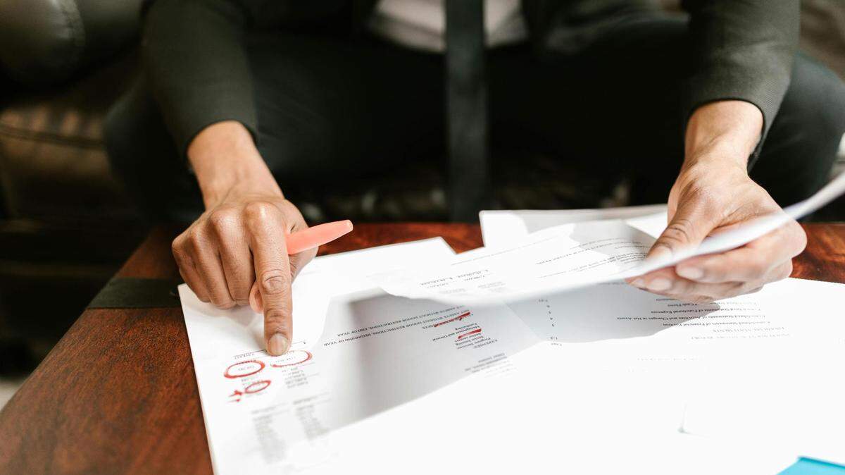 The state of Texas has no state income tax, residents only pay for sales and property taxes.