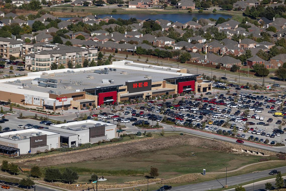 H-E-B opened its first grocery store in Tarrant County, along Heritage Trace Parkway in Alliance, in April 2024. The grocery store, seen here on Nov. 13, is helping drive more development in far north Fort Worth.