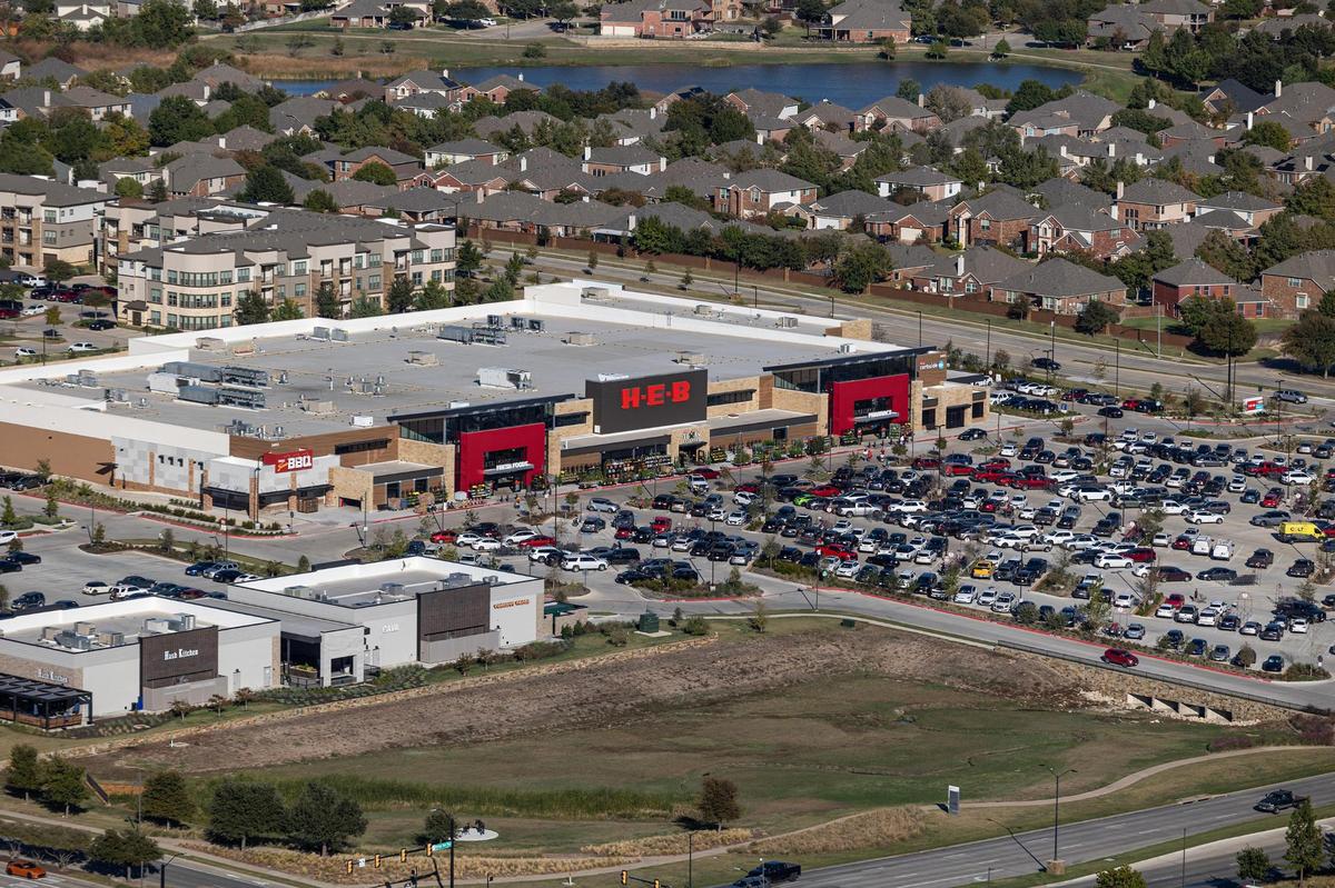 H-E-B opened its first grocery store in Tarrant County, along Heritage Trace Parkway in Alliance, in April 2024. The grocery store, seen here on Nov. 13, is helping drive more development in far north Fort Worth.