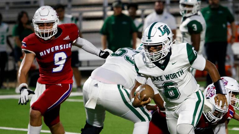 PHOTOS: Lake Worth downs Fort Worth Carter-Riverside