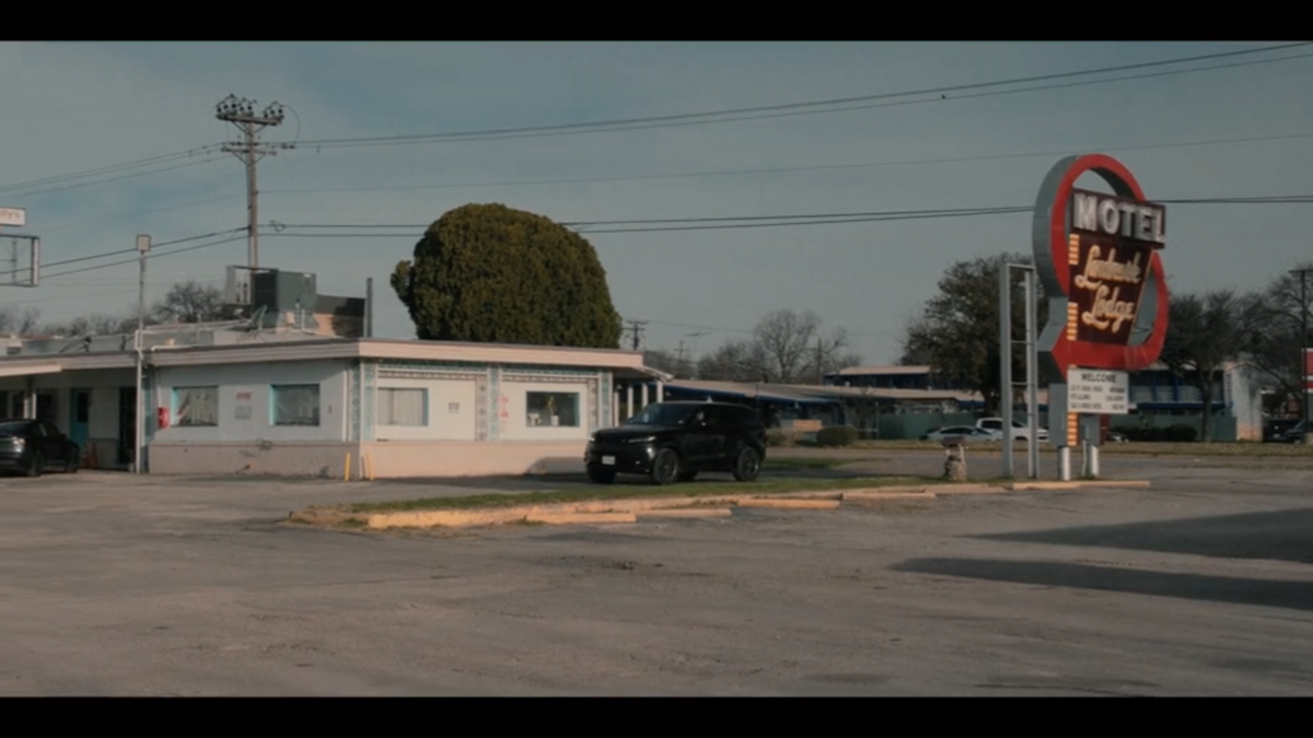 The Landmark Lodge in west Fort Worth appears in “Dutton Ranch” season 1, episode 9.